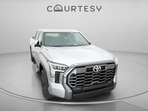 New 2025 Toyota Tundra Platinum image 32