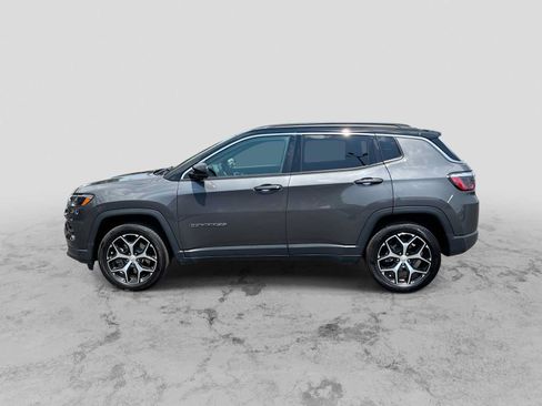 Certified 2024 Jeep Compass Limited w/ Sun and Sound Group AWD/4WD image 5
