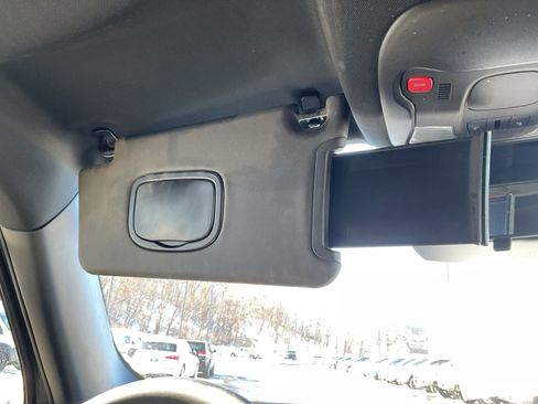 Used 2021 Jeep Renegade Latitude image 23