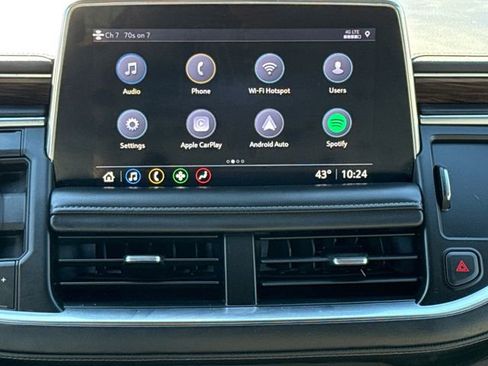 Used 2021 Chevrolet Suburban LT image 12