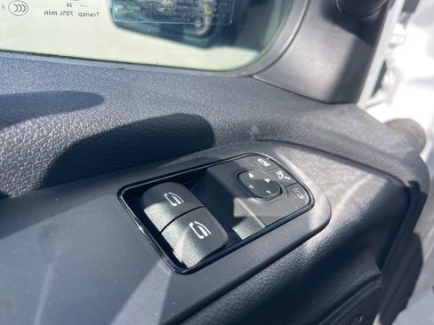 Used 2025 Mercedes-Benz Sprinter 2500 image 21