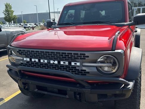 Used 2023 Ford Bronco Badlands AWD/4WD image 2