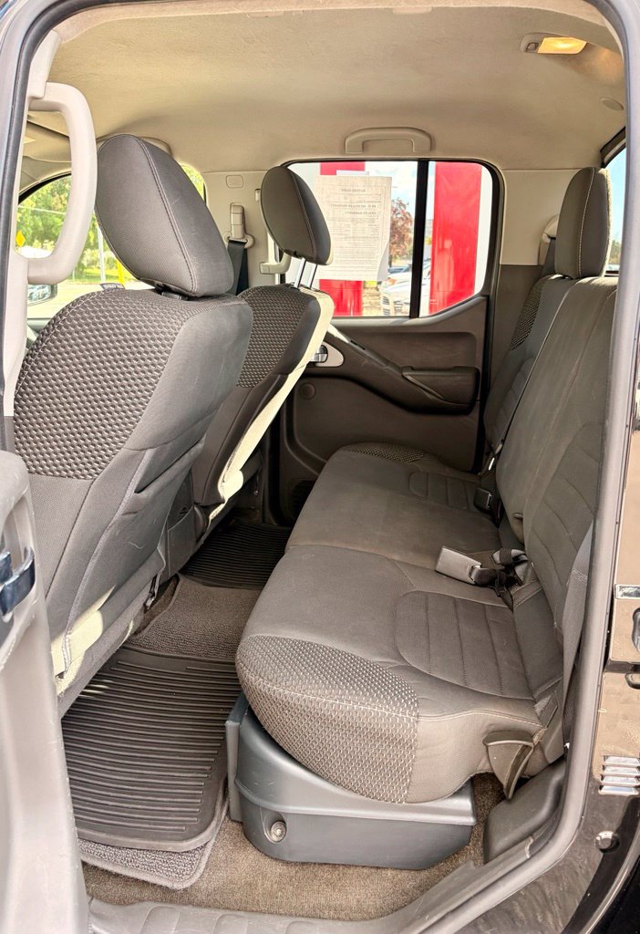 Used 2018 Nissan Frontier PRO-4X AWD/4WD image 9