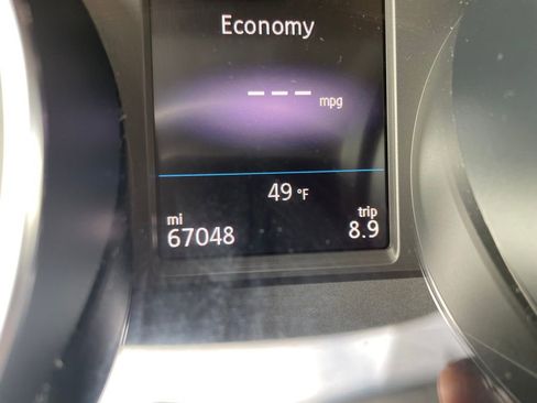 Used 2019 Volkswagen Tiguan SE w/ Panoramic Sunroof Package image 28