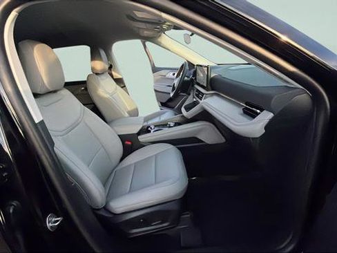 New 2026 Ford Explorer Active w/ Active Comfort Package image 27