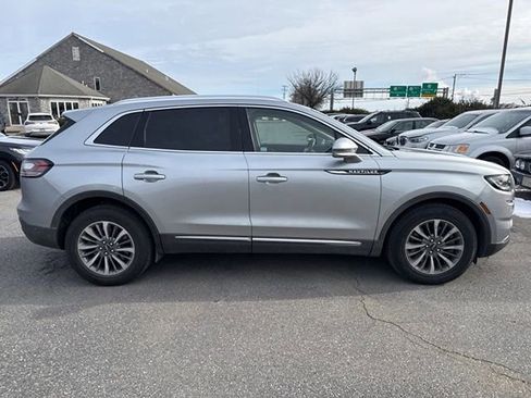 Used 2021 Lincoln Nautilus Reserve image 4