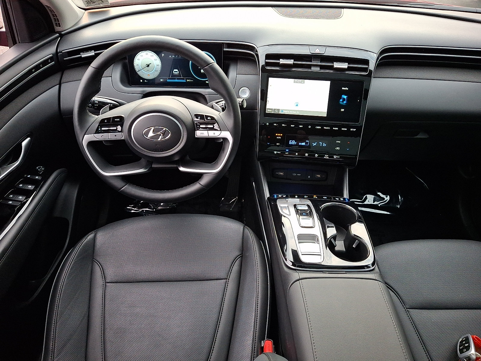 Certified 2023 Hyundai Tucson Limited AWD/4WD image 12