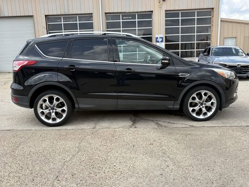 Used 2014 Ford Escape Titanium w/ Equipment Group 401A FWD image 4