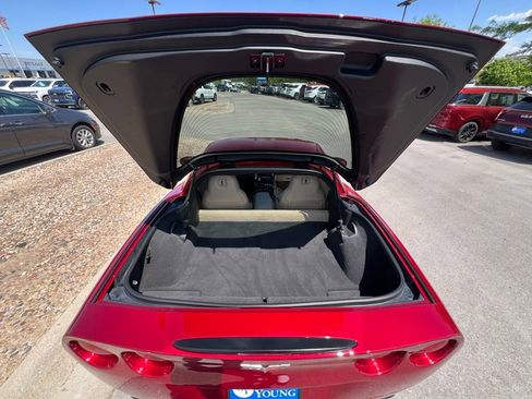 Used 2008 Chevrolet Corvette Coupe w/ Preferred Equipment Group RWD image 16