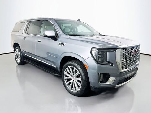 Used 2022 GMC Yukon XL Denali AWD/4WD image 1