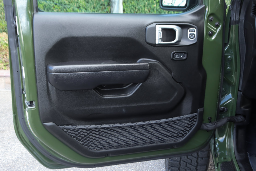 Used 2024 Jeep Wrangler Sport AWD/4WD image 16