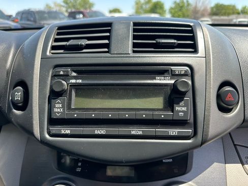 Used 2012 Toyota RAV4 4WD w/ Value Pkg image 19