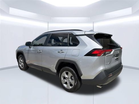 Used 2024 Toyota RAV4 XLE FWD image 4