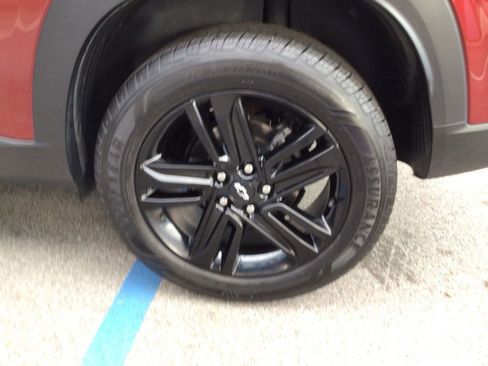 Used 2024 Chevrolet Trax ACTIV w/ Driver Confidence Package image 10