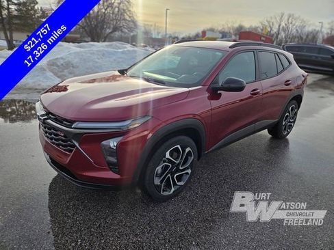 Used 2024 Chevrolet Trax RS w/ Driver Confidence Package image 19