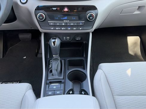 Used 2021 Hyundai Tucson SEL FWD image 16