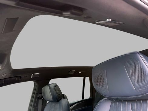 Used 2025 Cadillac Escalade IQ Luxury 2 w/ LPO, Premium Carpet Package AWD/4WD image 22