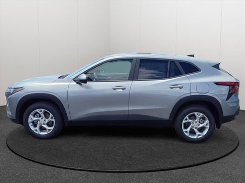New 2026 Chevrolet Trax LS FWD image 2