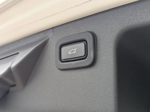 Used 2022 Land Rover Discovery Sport S image 36