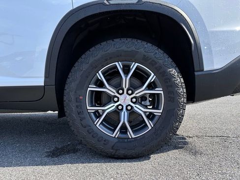 New 2026 GMC Acadia AT4 w/ Luxury Package AWD/4WD image 38