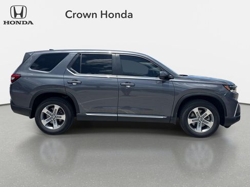 Used 2025 Honda Pilot EX-L image 5