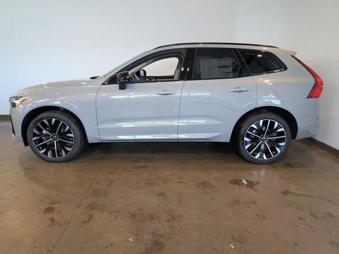 New 2026 Volvo XC60 B5 Ultra w/ Protection Package Premier AWD/4WD image 3