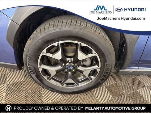 Used 2019 Subaru Crosstrek 2.0i Premium w/ Eyesight System image 29