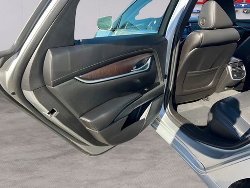 Used 2018 Cadillac XTS Luxury FWD image 11