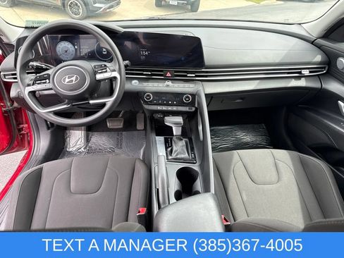 Used 2024 Hyundai Elantra SEL FWD image 12