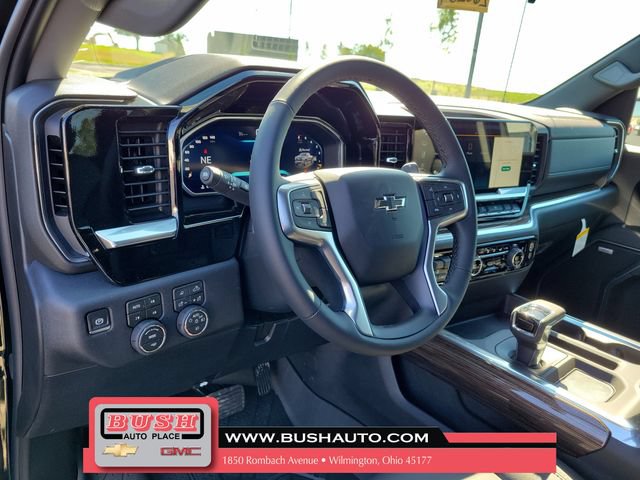 New 2026 Chevrolet Silverado 1500 RST w/ Redline Edition AWD/4WD image 17