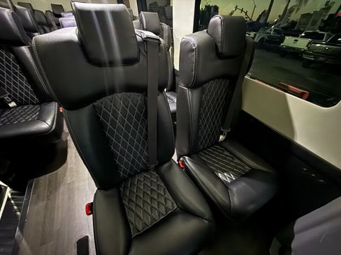 Used 2015 Mercedes-Benz Sprinter 3500 image 20