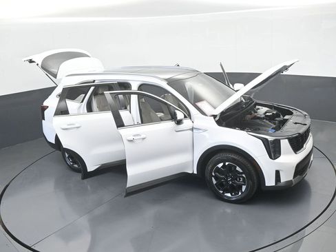 Used 2024 Kia Sorento S w/ Panoramic Sunroof Package FWD image 73