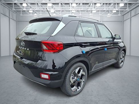 New 2026 Hyundai Venue SEL FWD image 3