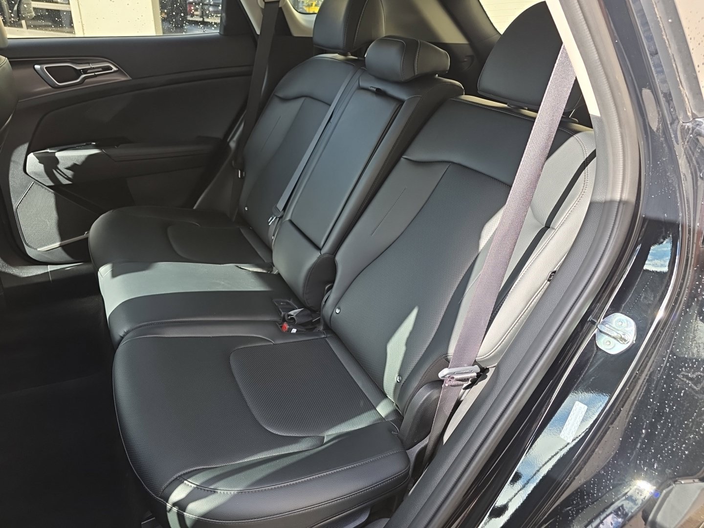 Used 2024 Kia Sportage EX FWD image 19
