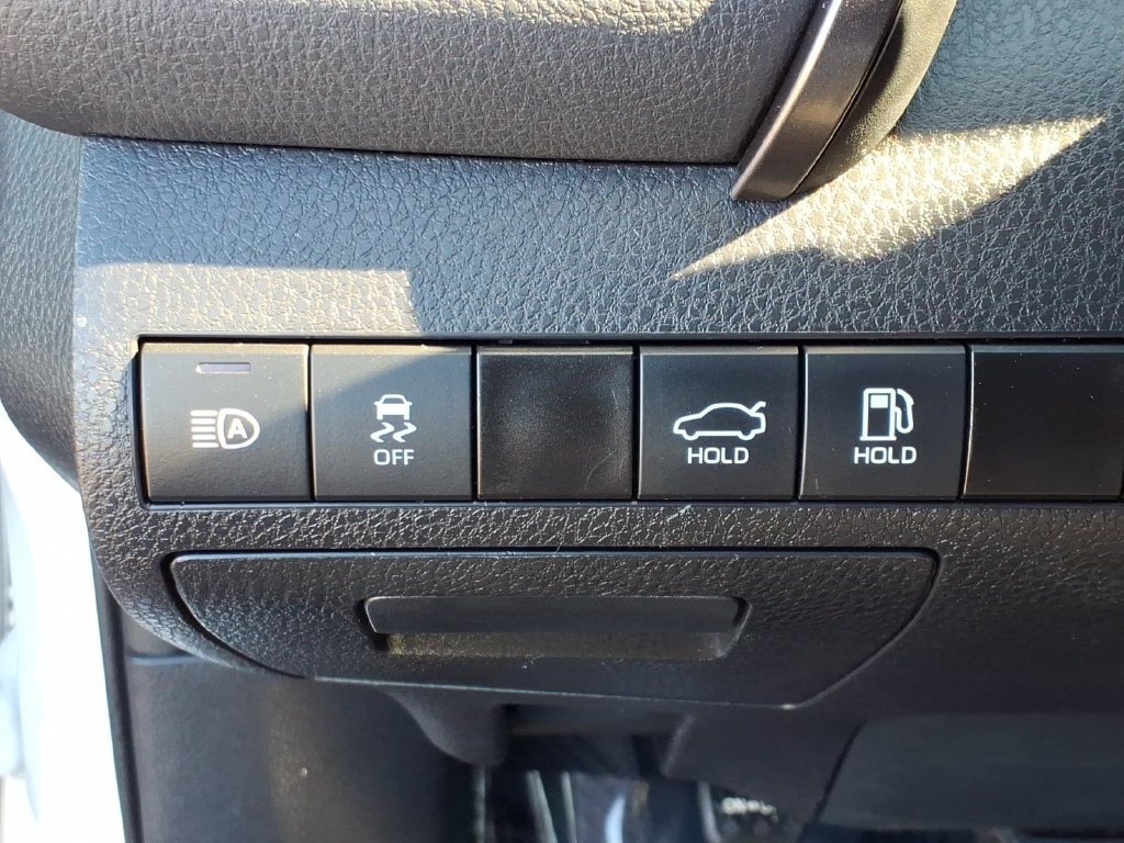Used 2023 Toyota Camry SE FWD image 16