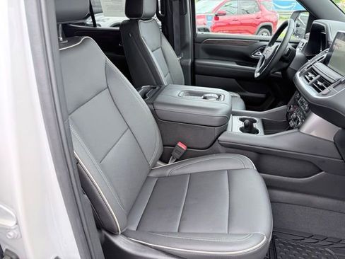 Used 2024 Chevrolet Tahoe Premier AWD/4WD image 35