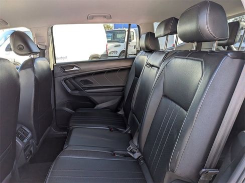 Used 2024 Volkswagen Tiguan SE image 27