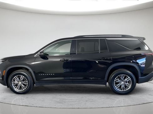 Used 2025 Chevrolet Traverse LT AWD/4WD image 6