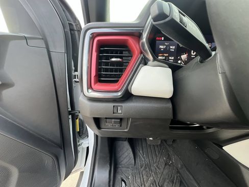 Used 2024 GMC Canyon AT4X AWD/4WD image 18