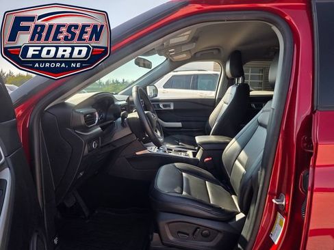 Used 2024 Ford Explorer XLT w/ Equipment Group 202A AWD/4WD image 11