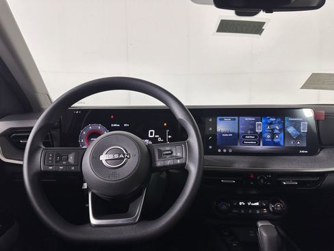 Used 2026 Nissan Kicks SV w/ Cold Weather Package AWD/4WD image 30