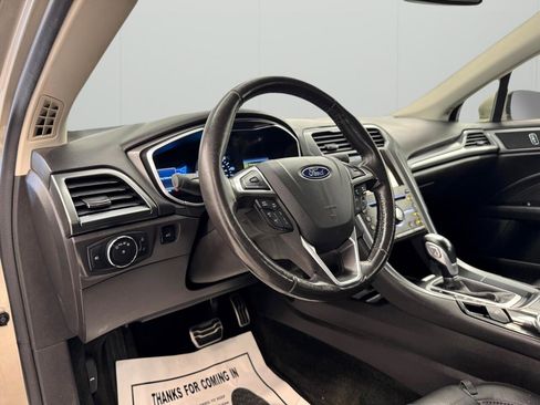 Used 2016 Ford Fusion Energi Titanium FWD image 14