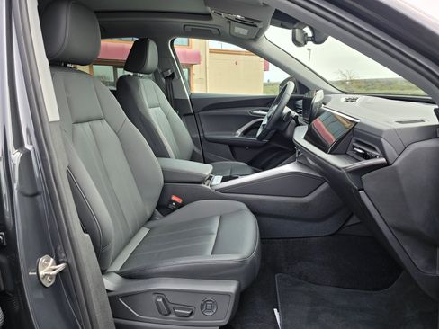 Certified 2025 Audi Q5 Premium w/ Convenience Package image 65