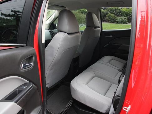 Used 2016 Chevrolet Colorado LT w/ LT Convenience Package image 16