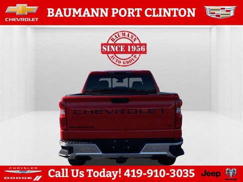 Used 2025 Chevrolet Silverado 1500 LT w/ Z71 Off-Road Package AWD/4WD image 6