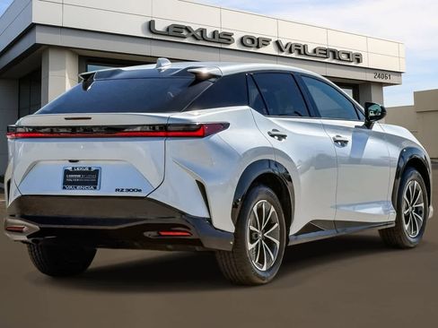 Certified 2025 Lexus RZ 300e FWD image 4