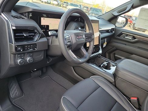 New 2026 GMC Yukon Elevation image 18