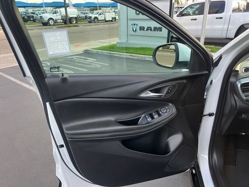 Used 2024 Buick Encore GX Sport Touring FWD image 17