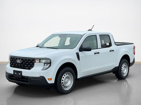 New 2025 Ford Maverick XL image 3