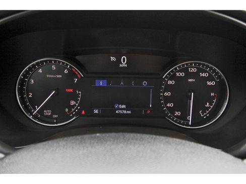 Used 2021 Cadillac XT4 Premium Luxury w/ Driver Awareness Package image 16